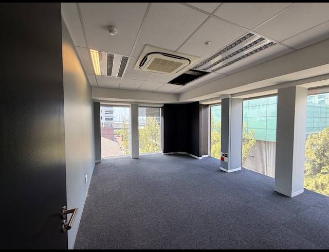 383.50M² OFFICE TO LET IN FORESHORE